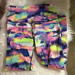 Victoria's Secrets knockout leggings